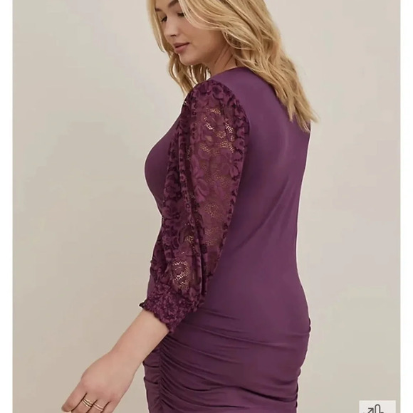 Torrid Lace Sleeve Tunic V-Neck Ruched Front Long Top Plus Size 1 1X 14 16 NWT - Picture 7 of 16